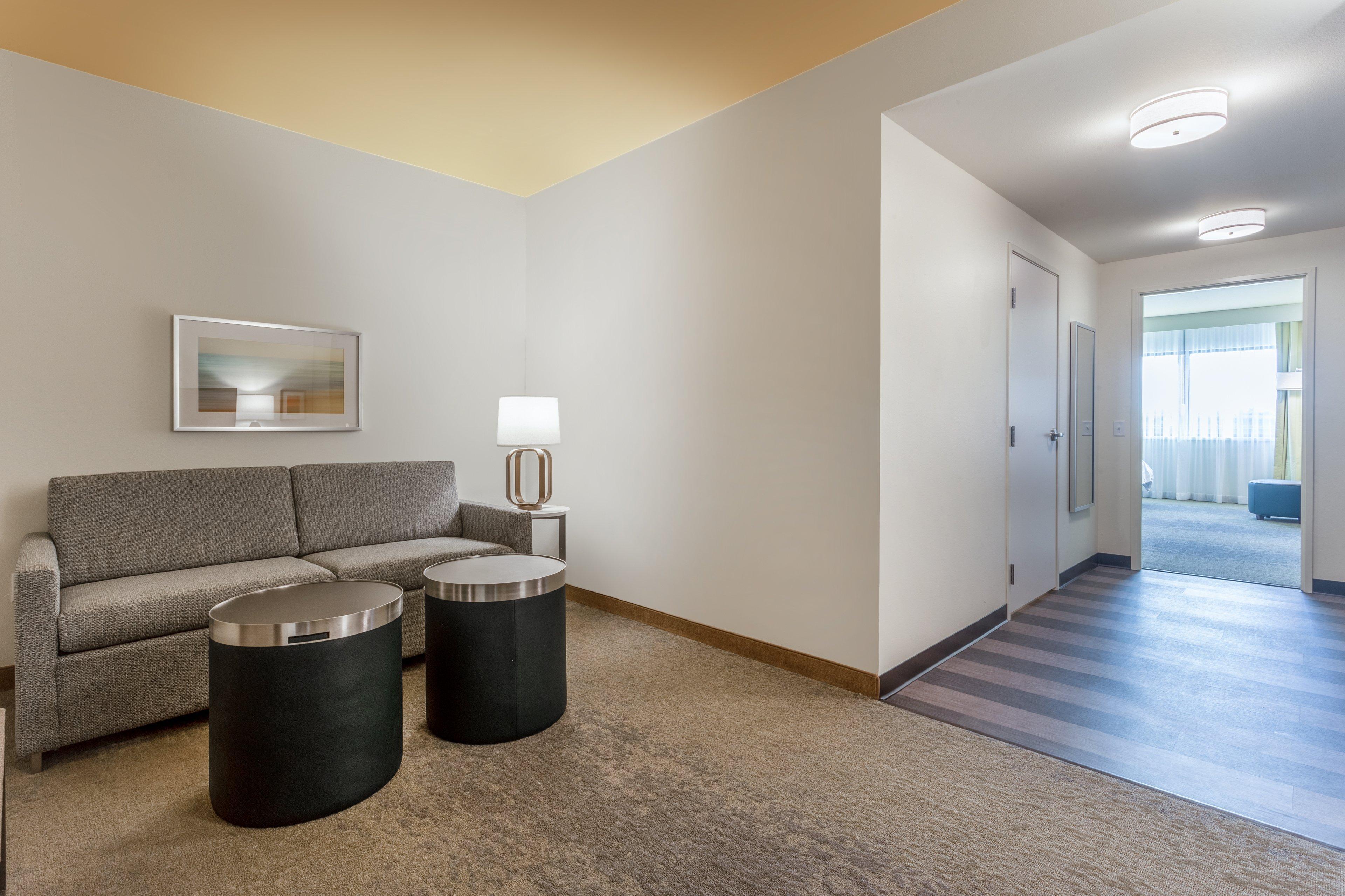 Holiday Inn & Suites Cedar Falls-Waterloo Event Ctr By Ihg Exterior photo