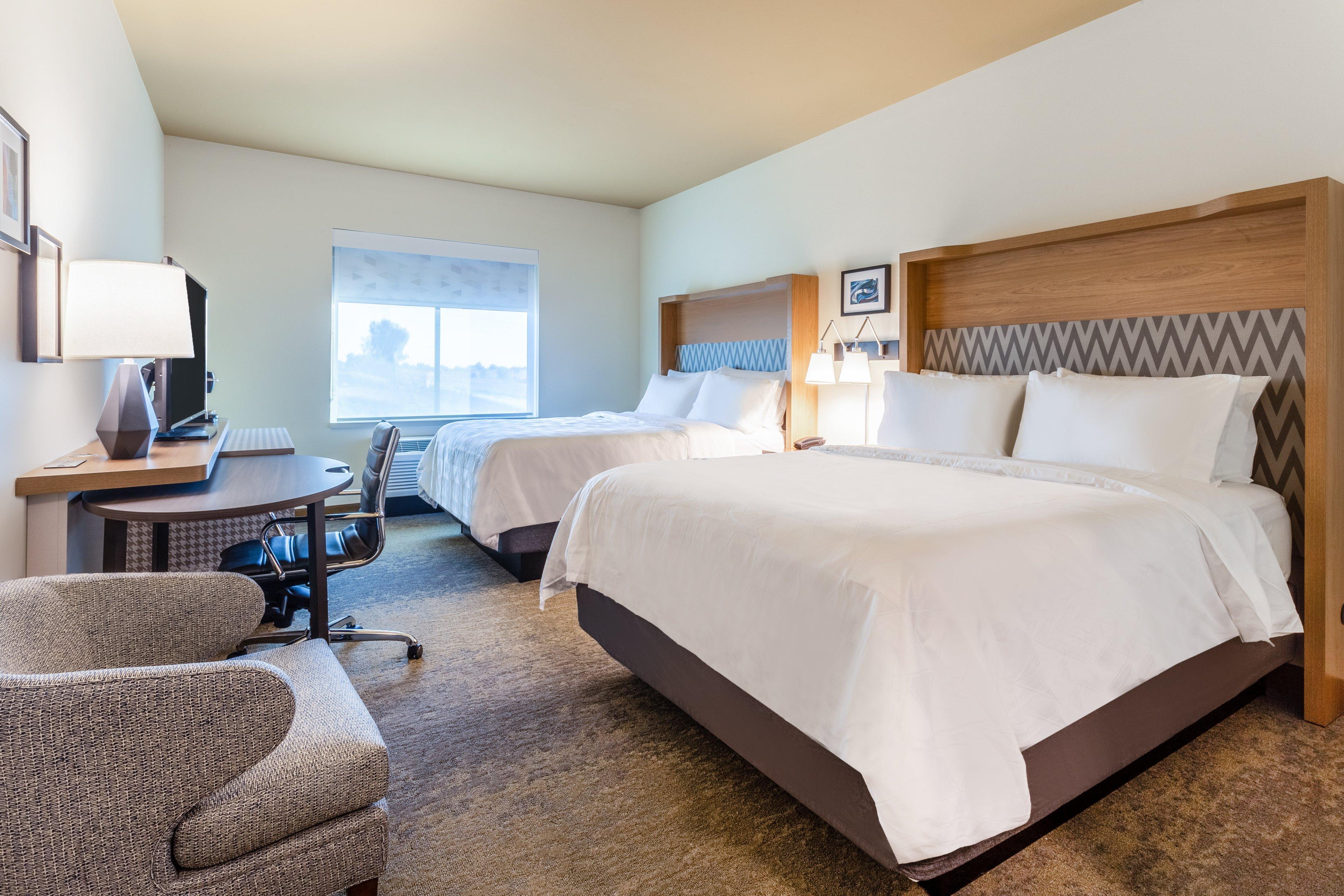 Holiday Inn & Suites Cedar Falls-Waterloo Event Ctr By Ihg Exterior photo