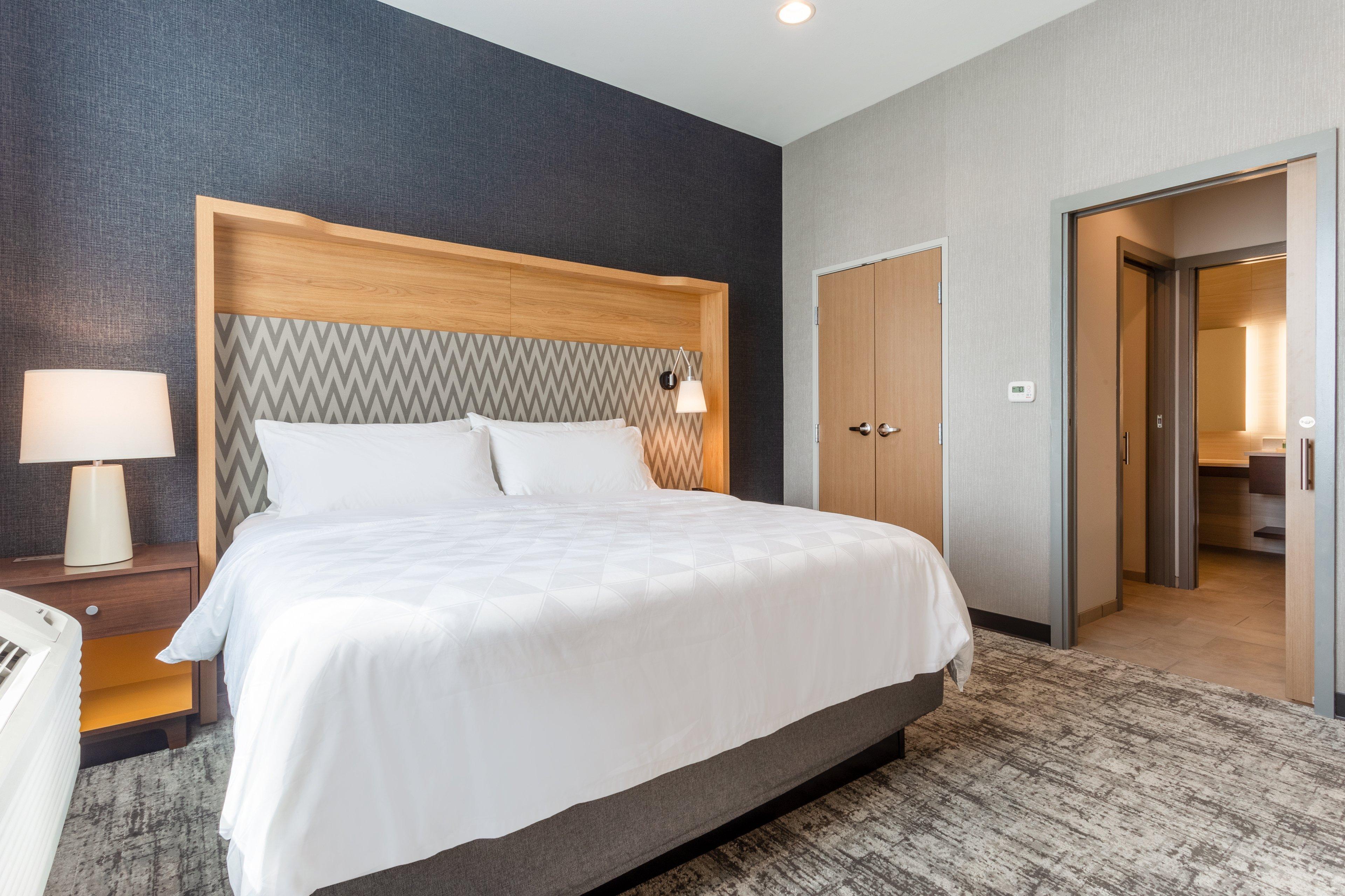 Holiday Inn & Suites Cedar Falls-Waterloo Event Ctr By Ihg Exterior photo