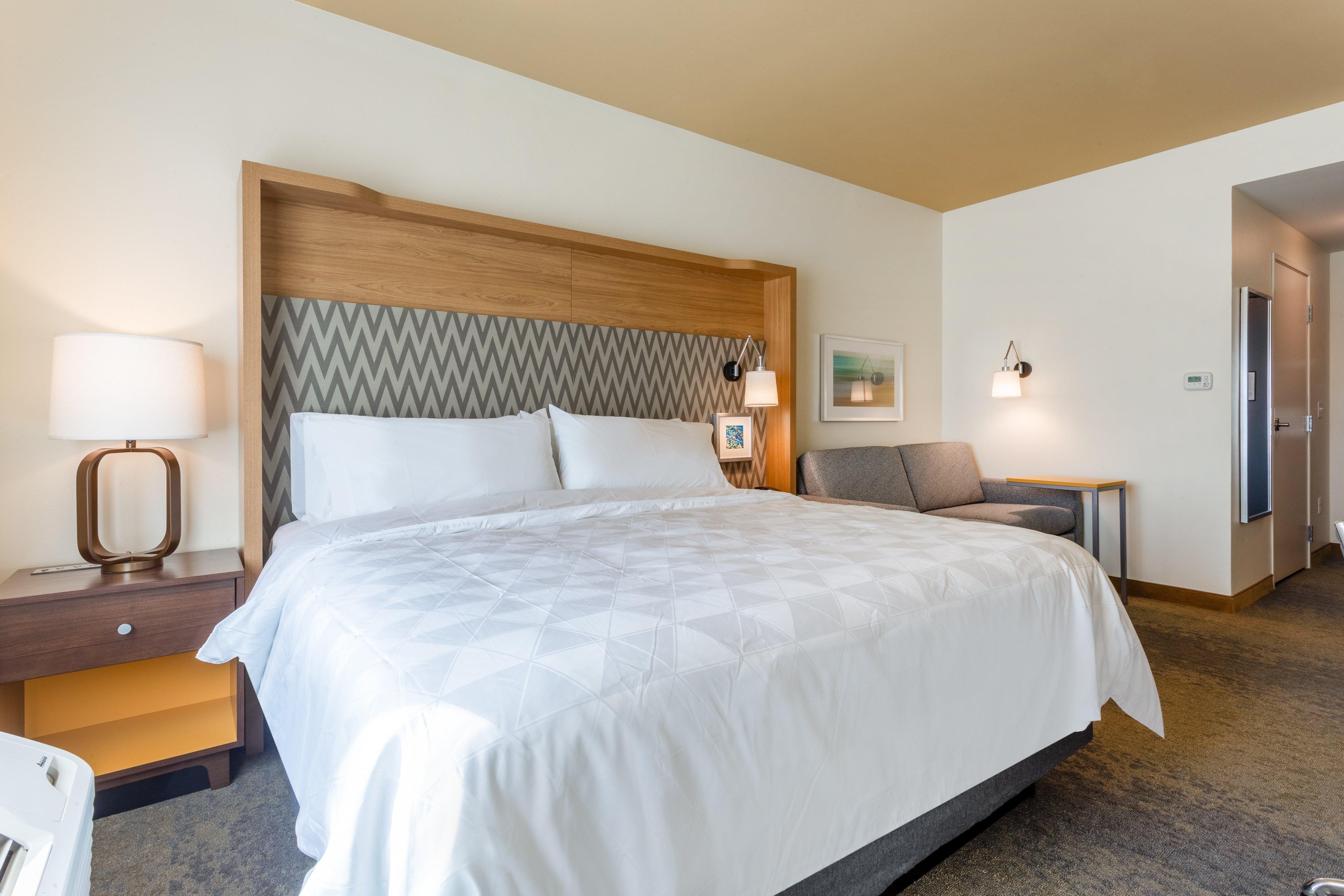 Holiday Inn & Suites Cedar Falls-Waterloo Event Ctr By Ihg Exterior photo