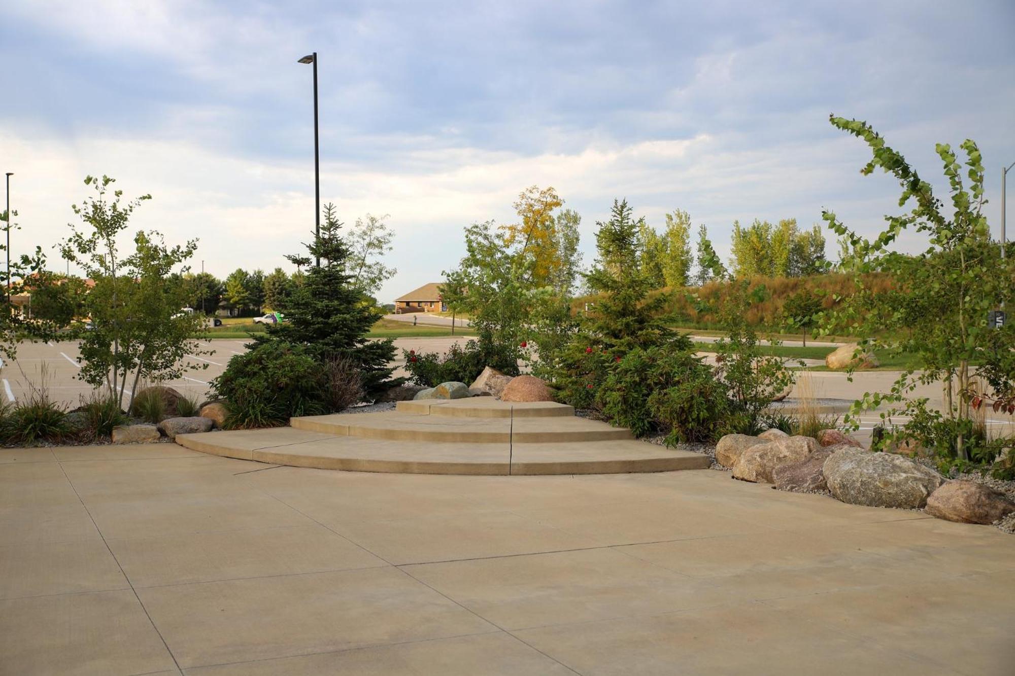 Holiday Inn & Suites Cedar Falls-Waterloo Event Ctr By Ihg Exterior photo